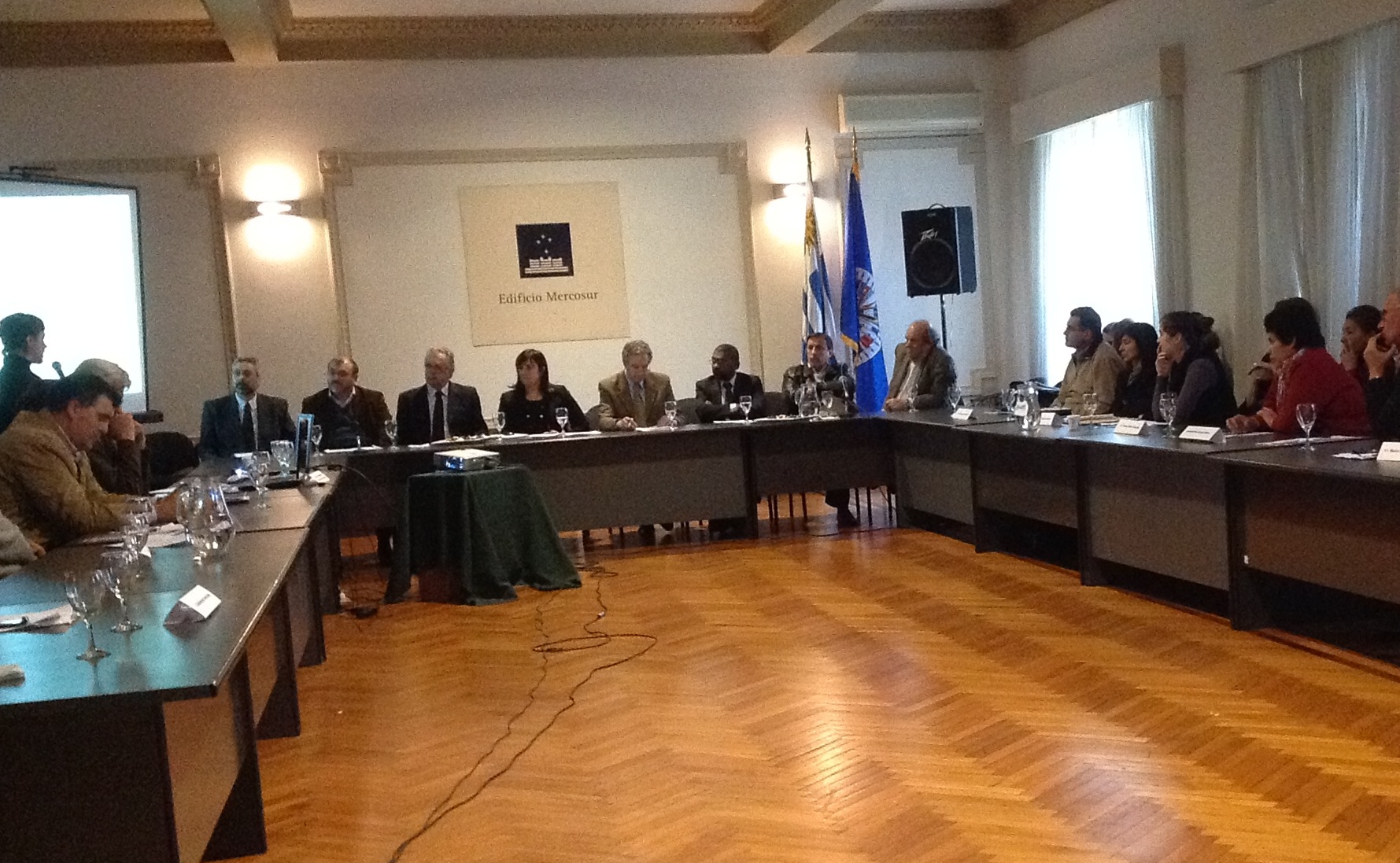 Autoridades participantes de la Reunión de la Unidad Nacional Programa Marco para la Gestión Sostenible de los Recursos Hídricos de la Cuenca del Plata - Montevideo, 3-4 de Setiembre de 2012.(4 de septiembre de 2012)